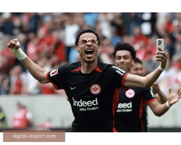 法兰克福完成重磅锋线补强成功签下法国前锋埃基蒂克引发德甲转会市场关注 🔥⚽